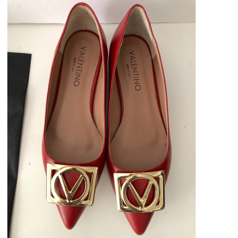 VALENTINO BY MARIO VALENTINO Flora Logo Buckle Pointed Toe Flat - Picture 6 of 11